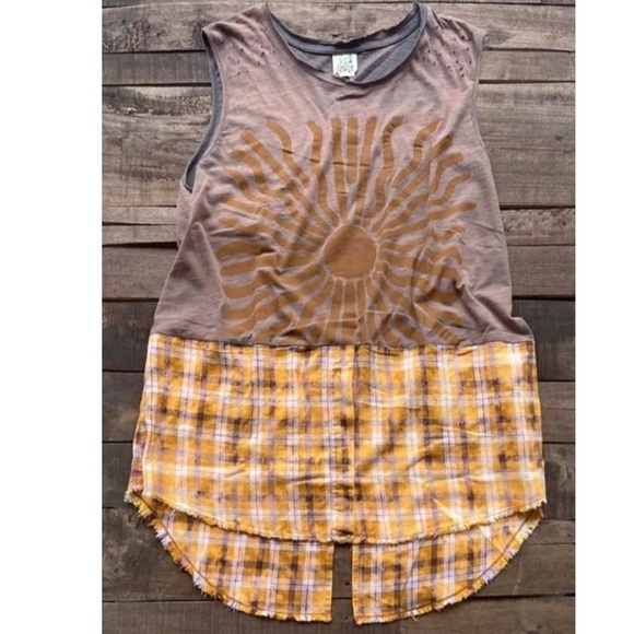 JADED GYPSY YOU ARE MY SUNSHINE MIXED MEDIA LONGLINE TUNIC TANK OS NWT - Picture 2 of 9